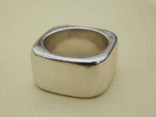 Heavy (20.1g) sterling silver ring - thirty (30) days to pay