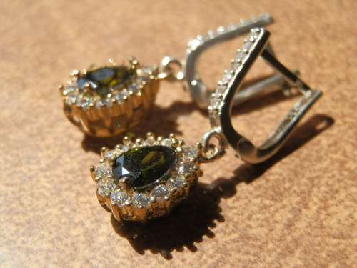 Sterling silver green quartz earring - seven (7) days to pay