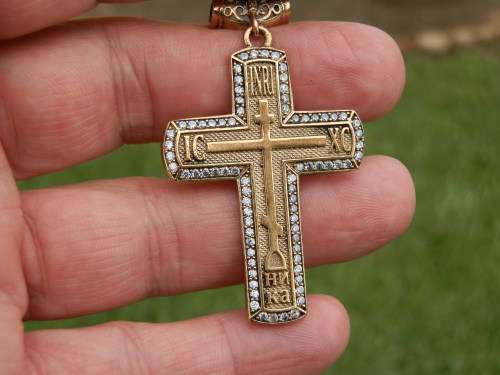 Sterling silver (8 g) topaz cross pendant