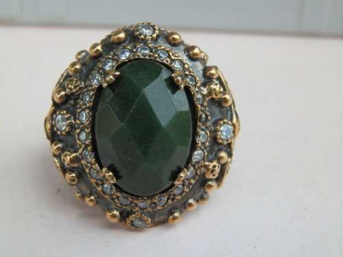 Sterling silver (18.3g) emerald and topaz ring