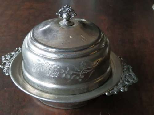 Silver butter pot (1)