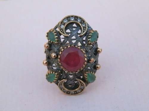 Sterling silver ruby, emerald and topaz ring, 8.8 g.