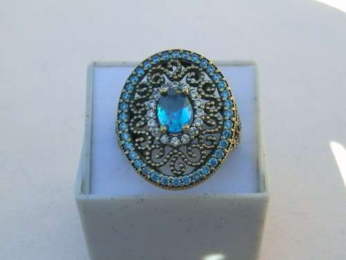 Sterling silver topaz ring, 9.5 g.