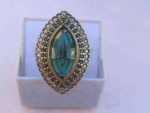 Sterling silver emerald ring, 11.2 g.