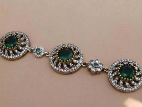 Sterling silver emerald bracelet, 26.9 g