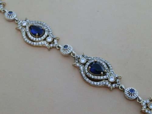 Sterling silver blue sapphire bracelet, 22.4 g.