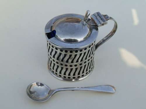 Antique silver mustard pot and spoon, Sheffield, c 1922 & 1918 , total silver weight 41.9 g.