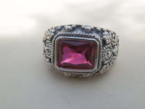 Magnificent SOLID sterling silver ruby ring - weight 5 g - thirty (30) days to pay