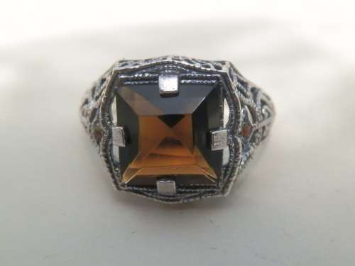 Classic SOLID sterling silver smokey topaz ring - weight 3.2 g.  Thirty (30) days to pay.