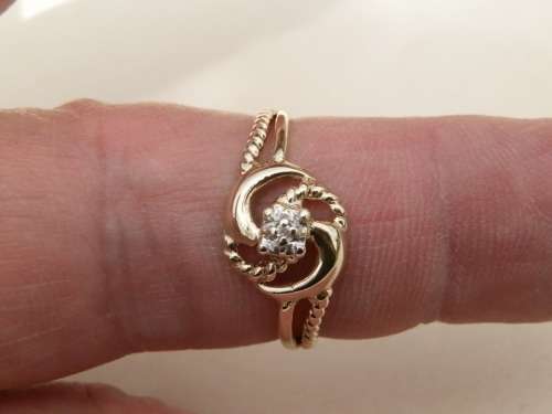 Beautiful SOLID 9 ct gold and diamond ring - thirty (30) days to pay