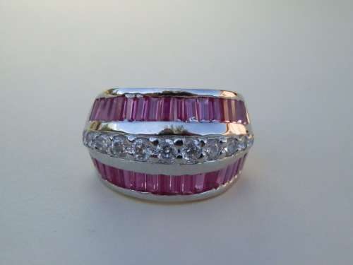 Magnificent solid sterling silver ruby ring - weight 8.2 g.  Thirty (30) days to pay.