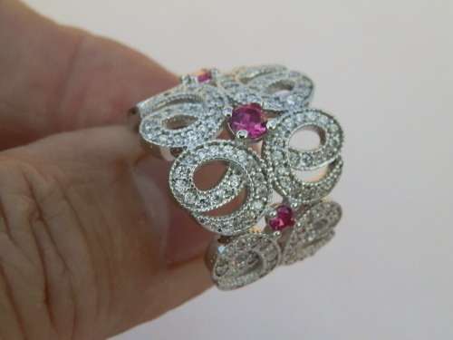 Awesome solid sterling silver ruby ring - weight 6.5 g.