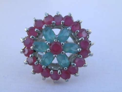 Exquisite solid sterling silver ruby and emerald ring - 8 g.