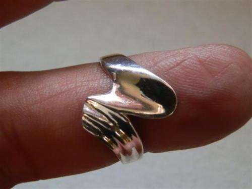 Awesome solid sterling silver ring - weight 2.78 g.