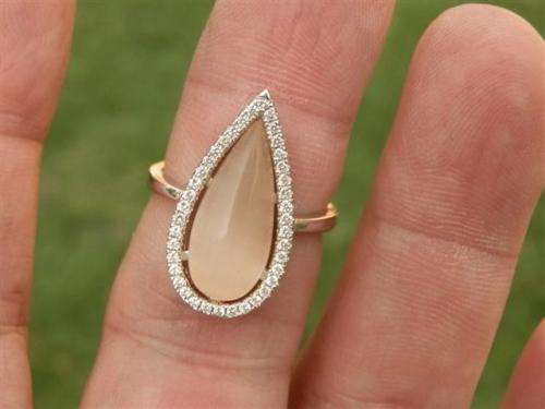 Charming solid sterling silver ring - weight 4.31 g.