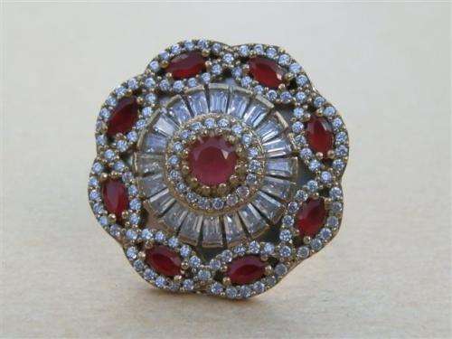 Marvelous sterling silver ring - weight 9.55 g.