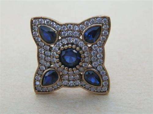 Awesome sterling silver blue sapphire ring - weight 8.59 g.