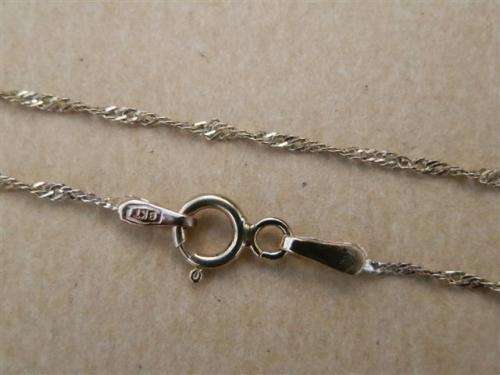 Charming solid 9 ct gold bracelet