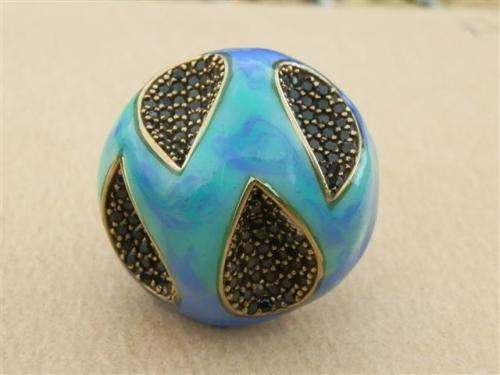 Massive impressive sterling silver ring - weight 19.43 g.