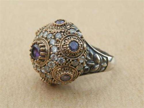 Marvelous sterling silver amethyst ring - weight 7.38 g.