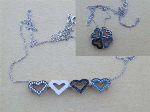 Extraordinary solid sterling silver magnetic hearts necklace - weight 4.21 g.