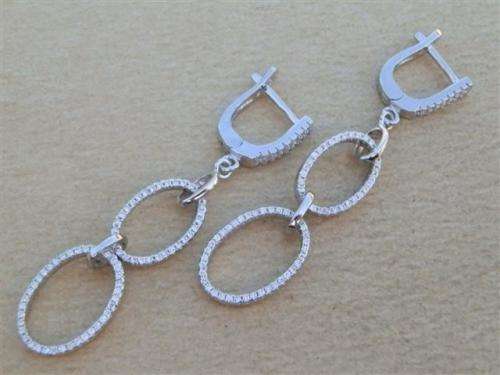 Sparkling solid sterling silver earrings - weight 7.79 g.