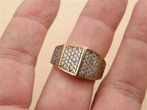 Impressive sterling silver gents ring - weight 6.31 g.