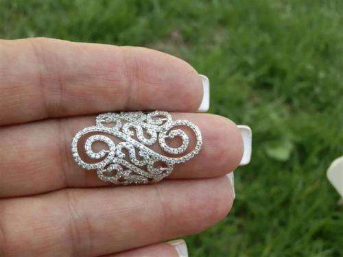 Magnificent solid sterling silver topaz fancy ring - weight 4.59 g.