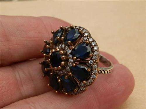Spectacular sterling silver blue sapphire and topaz ring - weight 9.29 g.