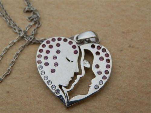 Fabulous solid sterling silver ruby en topaz necklace - weight 2.39 g.