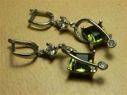 Marvelous solid sterling silver color changing Zultanite and topaz earrings - weight 7.28 g.