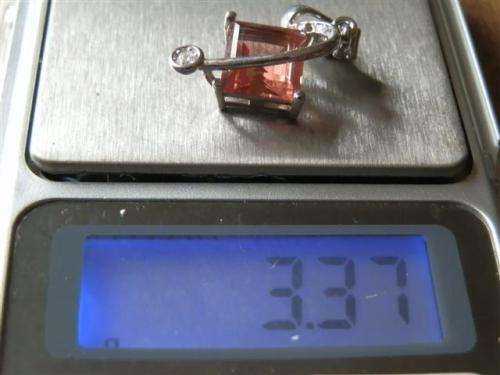 Lovely solid sterling silver color changing Zultanite and topaz pendant - weight 3.37 g.