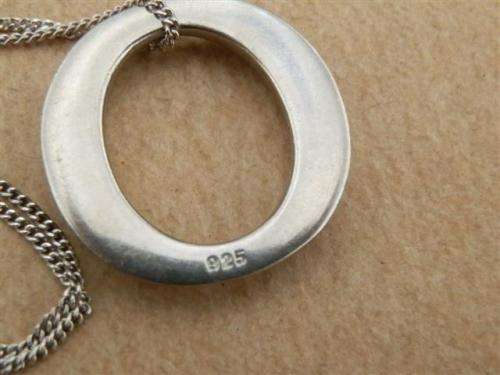 Charming solid sterling silver necklace - weight 6.31 g.