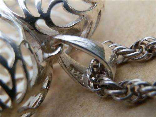 Awesome heavy solid sterling silver rope chain and a large filigree heart pendant - weight 21.94 g.