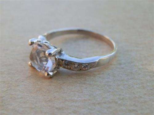 Stunning solid sterling silver ring and cross pendant combo - weight 3.8 g.