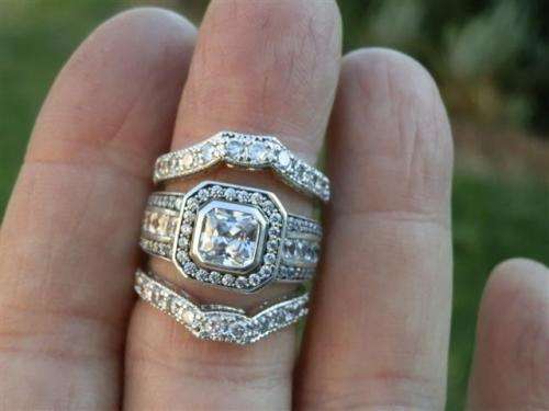 Astonishing solid sterling silver ring set - weight 11 g.