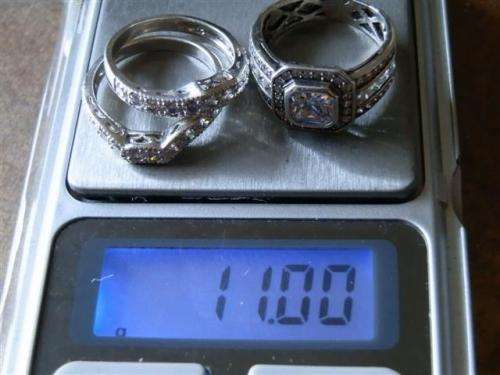Astonishing solid sterling silver ring set - weight 11 g.