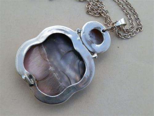 Smashing solid sterling silver mother of pearl pendant and chain - weight 48.7 g.