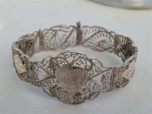 Awesome vintage solid silver filigree bracelet - weight 12.8 g.