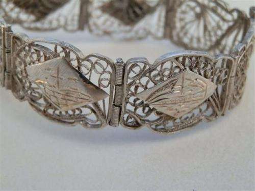 Awesome vintage solid silver filigree bracelet - weight 12.8 g.