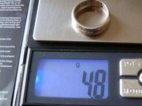 Handsome solid sterling silver cubic ring - weight 4.8 g.