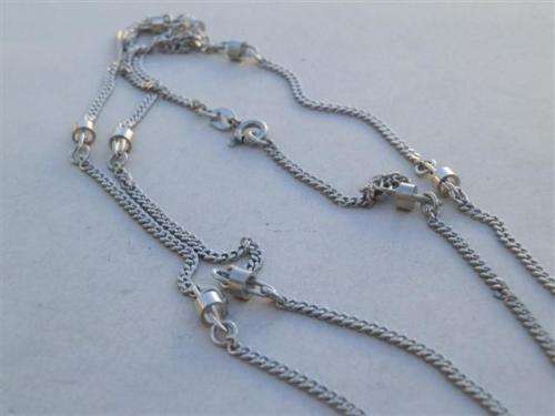 Fabulous solid sterling silver fancy necklace - weight 11.1 g.