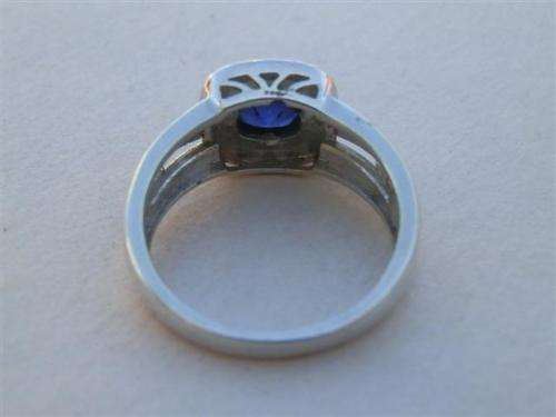FOR blueblaze ONLY!  Solid 9 ct gold & sterling silver blue sapphire & diamond ring - weight 4.8 g.