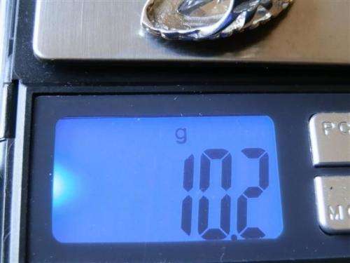 Fabulous vintage heavy solid sterling silver ring - weight 10.2 g.