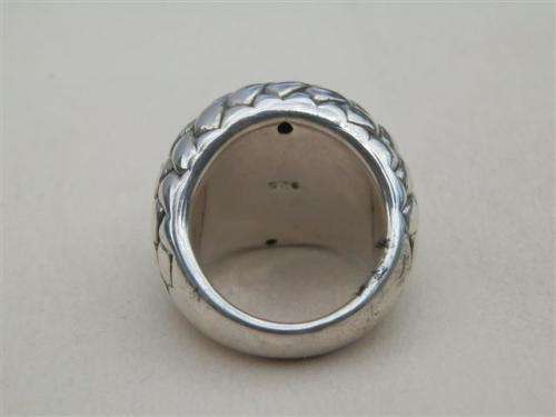 Exquisite solid sterling silver dome ring - weight 8.9 g.
