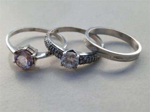 Fabulous solid sterling silver ring lot (2) - weight 5.4 g.