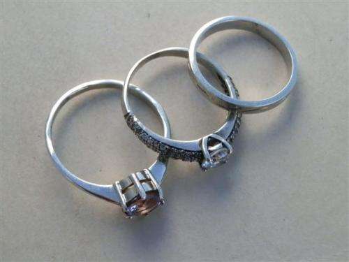 Fabulous solid sterling silver ring lot (2) - weight 5.4 g.