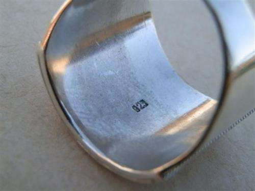 Stunning solid 18 ct rose gold and sterling silver fancy ring - weight 7.7 g.