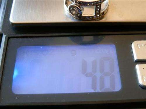 Stunning solid sterling silver ring - weight 4.8 g.