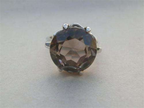 Superb solid antique sterling silver smokey topaz ring - weight 8 g.
